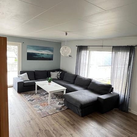 Hus Sentralt I Lofoten Apartment Лекнес Екстериор снимка